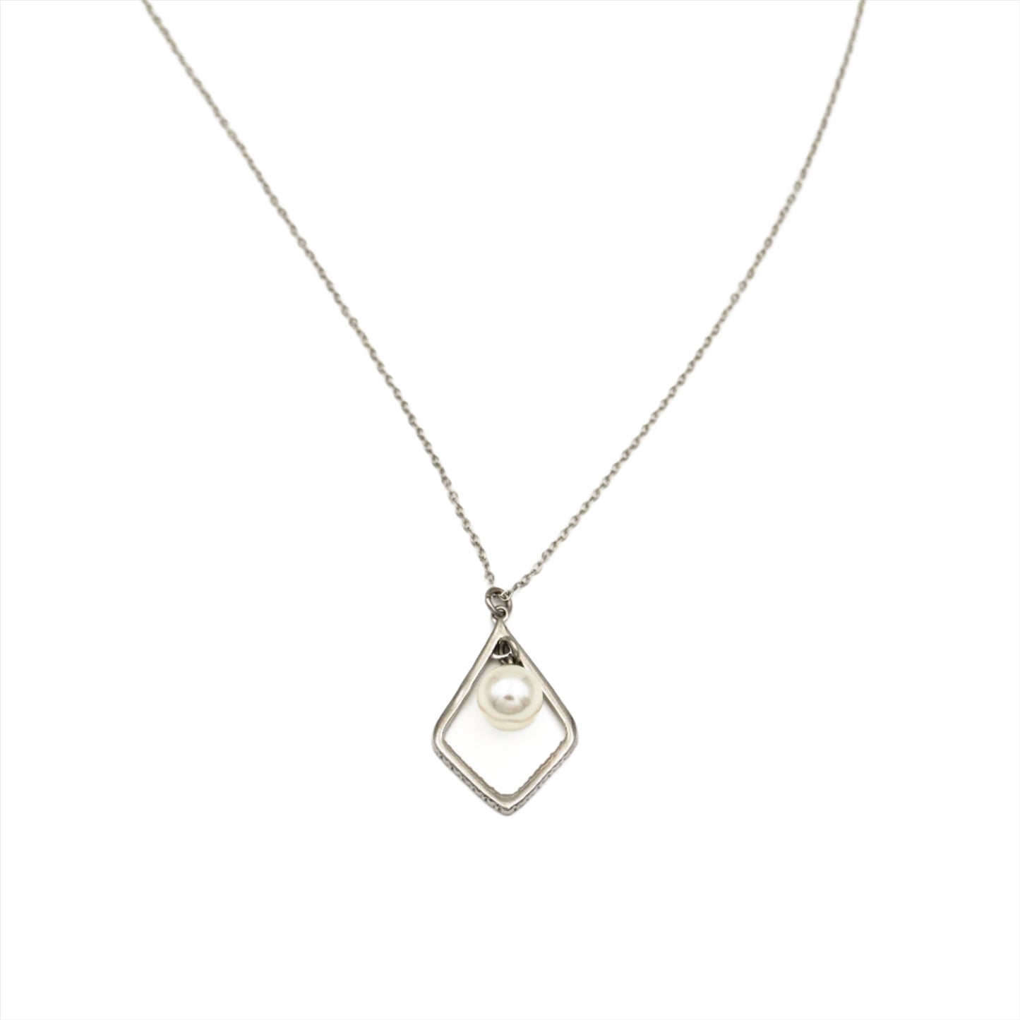 Necklace Diamond with Pearl